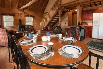 Log Cabin for 7 Guests in Fontana Lake, Swain County, Picture 2