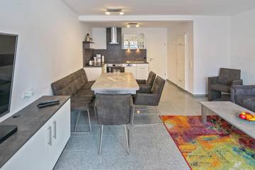 Ferienhaus für 9 Personen in Neuharlingersiel, Nordseeküste, Bild 1