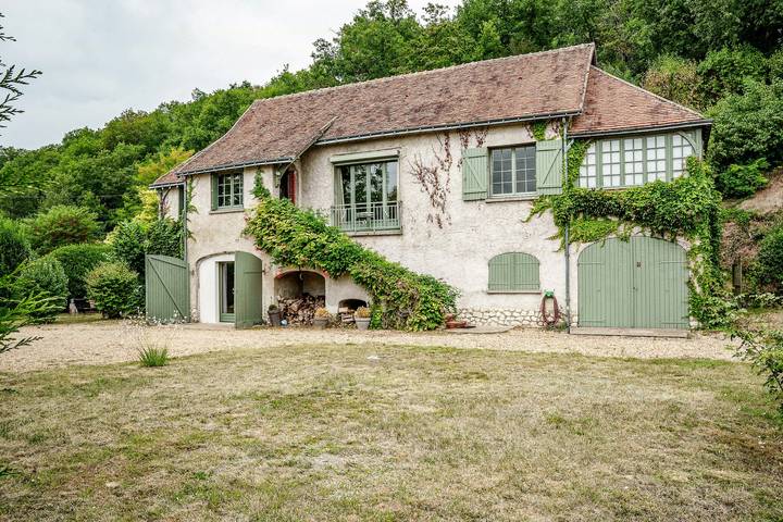Location de vacances pour 9 personnes, avec terrasse et jardin à La Croix-en-Touraine