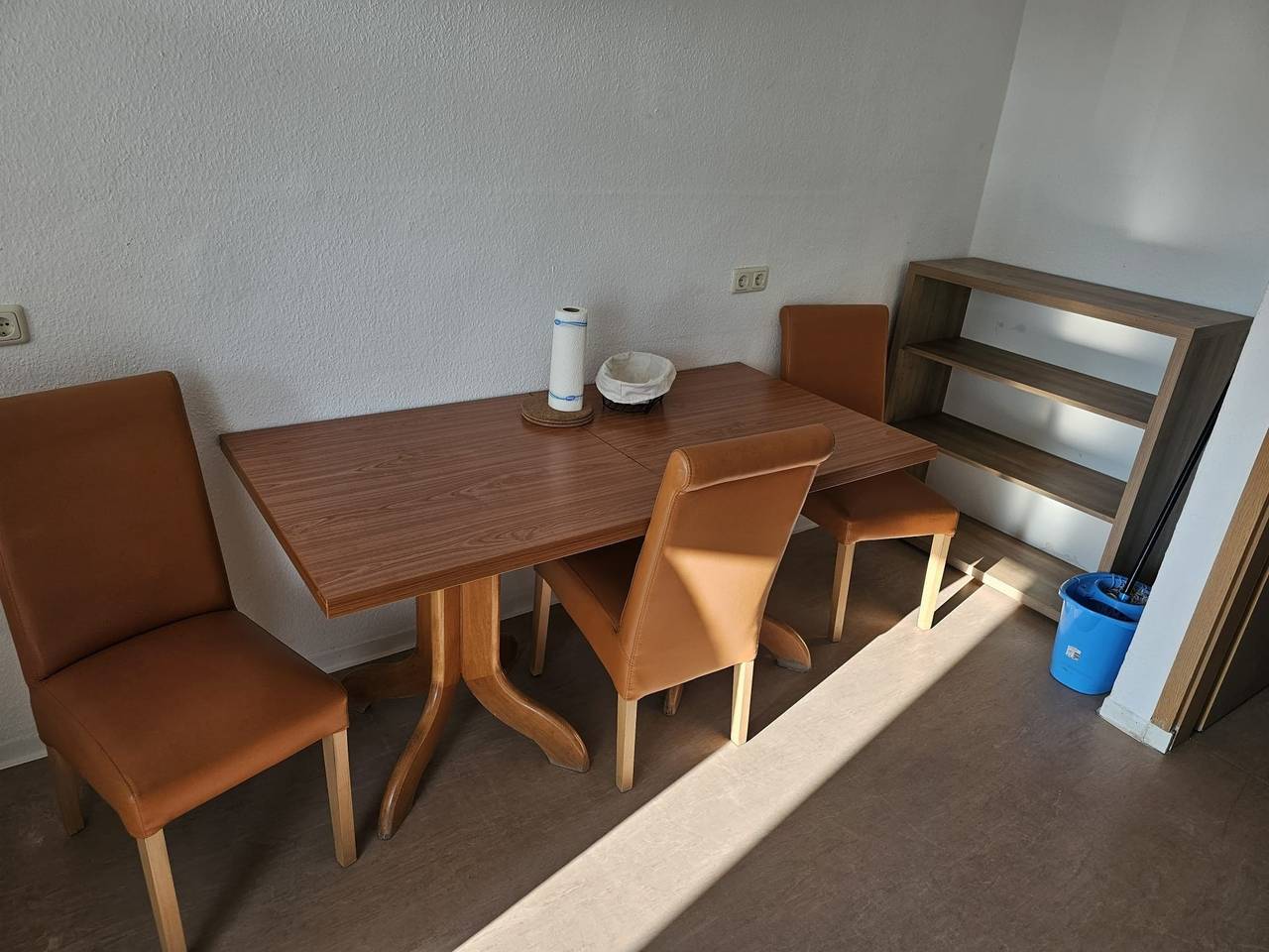 Ganze Ferienwohnung, Voll ausgestattete Monteur- Ferienwohnung direkt an der Raffinerie Leuna in Leuna, Saale-Unstrut