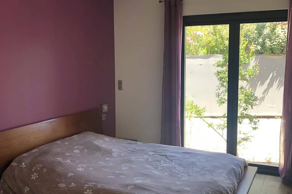 Contemporary air-conditioned villa with heated pool in Jacou, Montpellier region