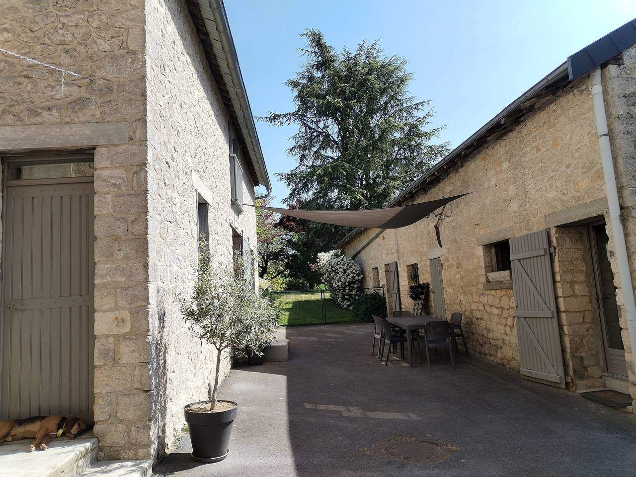 Gîte Hedoniste 2 mit nordischem Bad, privater Terrasse und Klimaanlage in Herpy-l'Arlésienne, Ardennen