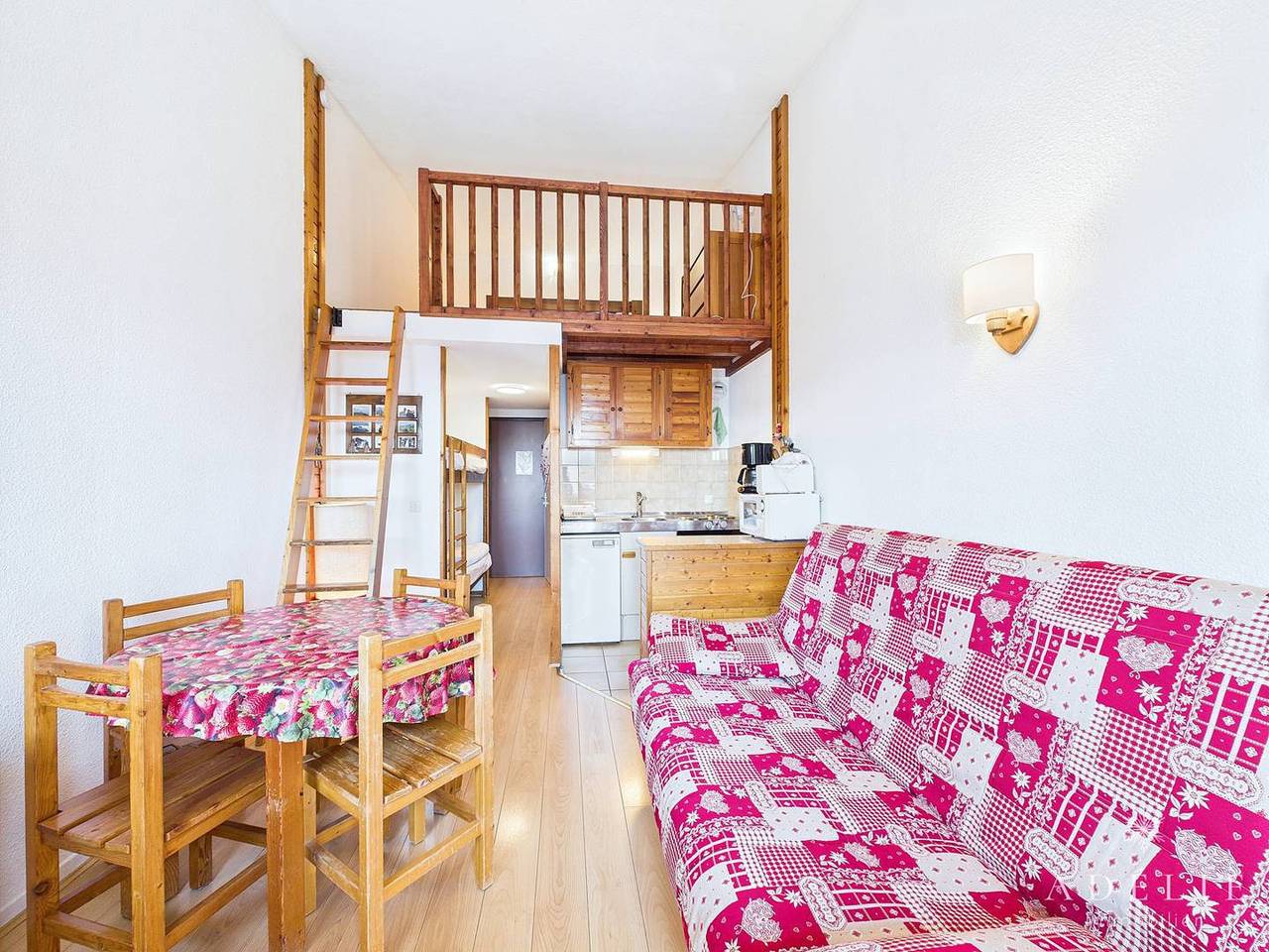 Appartement de vacances entier, Agréable studio mezzanine exposé Sud in La Rosière, Montvalezan