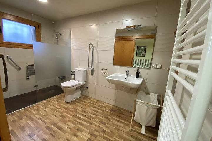 Location de vacances pour 14 personnes, avec Jacuzzi ainsi que Terrasse et Jardin dans San Martin Sarroca - 4