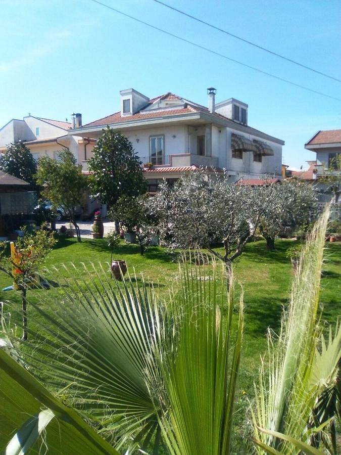 Bed and breakfast per 4 persone, con panorama e terrazza nonché giardino - 1