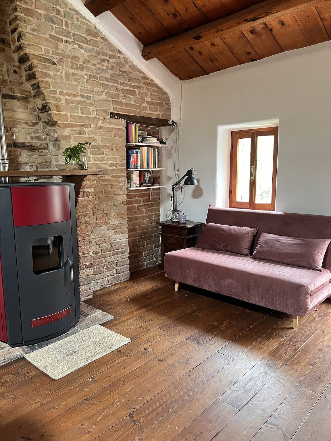 The Bookhouse home B&B – Nachhaltiges Refugium im Grünen nahe Jesi in Poggio San Marcello, Ancona Provinz