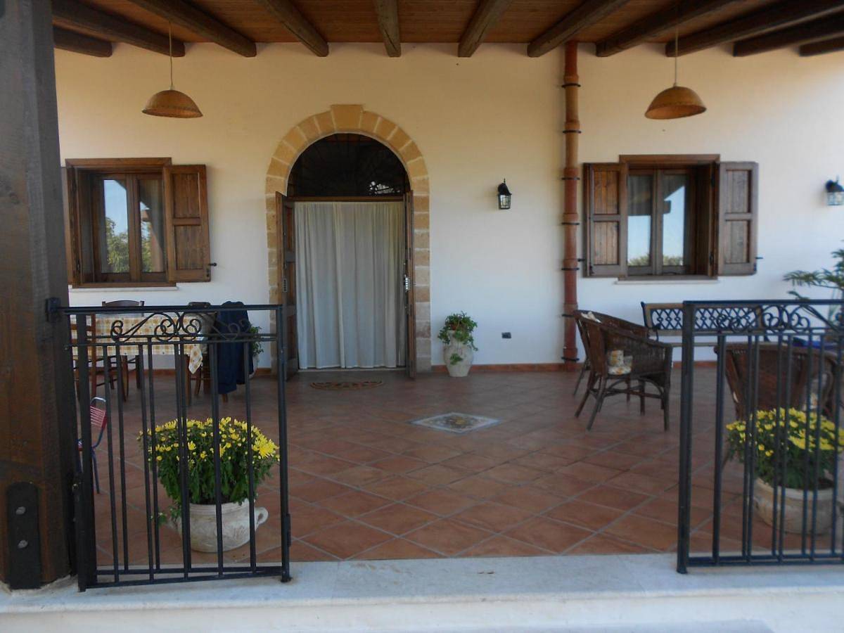 Villa delle Cecilie in Salvina, Partinico