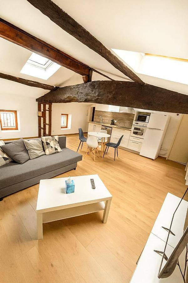Appartement entier, L 'Écrin de Trévoux 3 Chambres confort ventilées in Trévoux, Ain