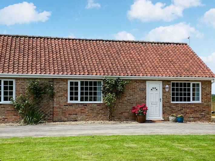 Cottage for 4 people, with garden, with pets in Burgh le Marsh