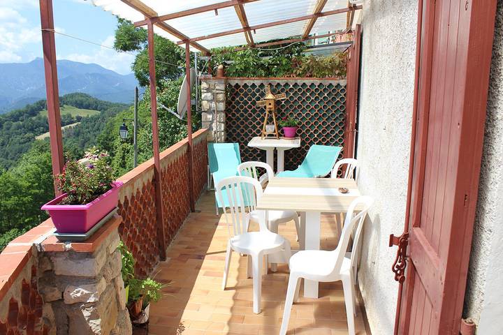 Gîte pour 5 personnes, avec Terrasse ainsi que Jardin et Vue dans les Alpes-de-Haute-Provence - 3