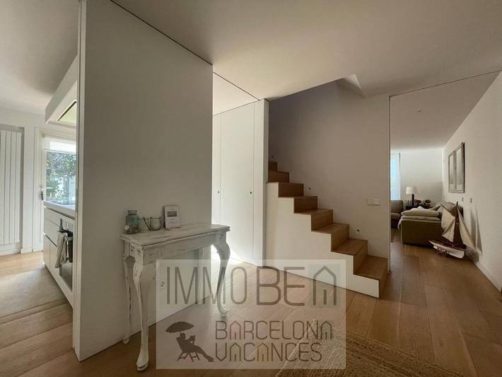 Casa rural para 9 personas, con Balcón y Terraza además de Jardín y Piscina en San Andrés de Llavaneras - 4