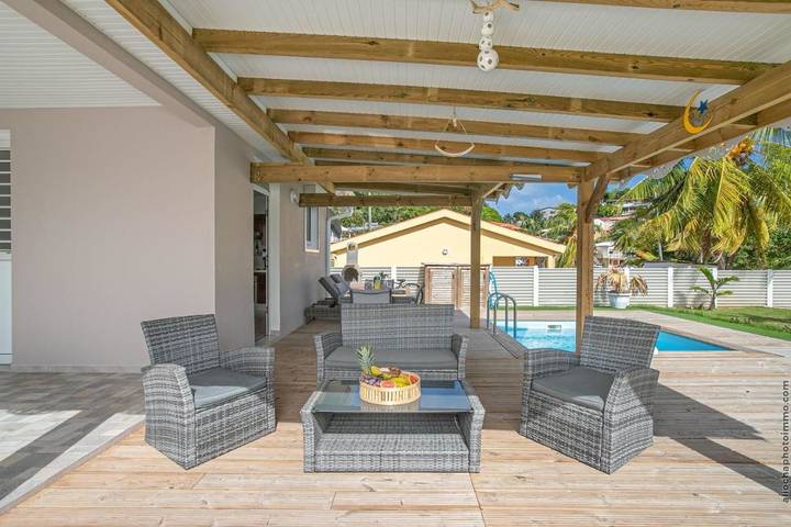 Villa pour 6 personnes, avec piscine ainsi que vue et jardin, animaux acceptés en Martinique - 3