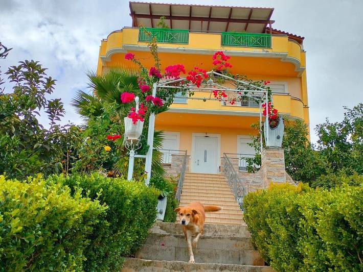 Appartement de vacances pour 5 personnes, avec Balcon et Terrasse ainsi que Jardin et Vue