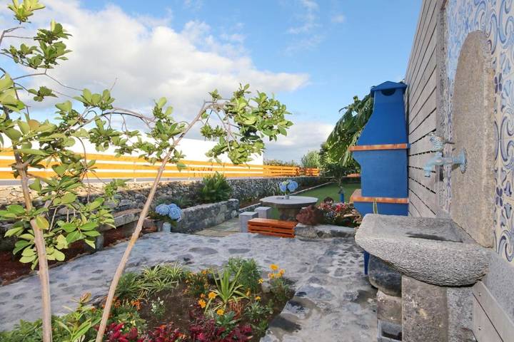 Casa rural para 4 personas, con Balcón y Terraza además de Jardín y Vistas en Villa Franca Do Campo - 2