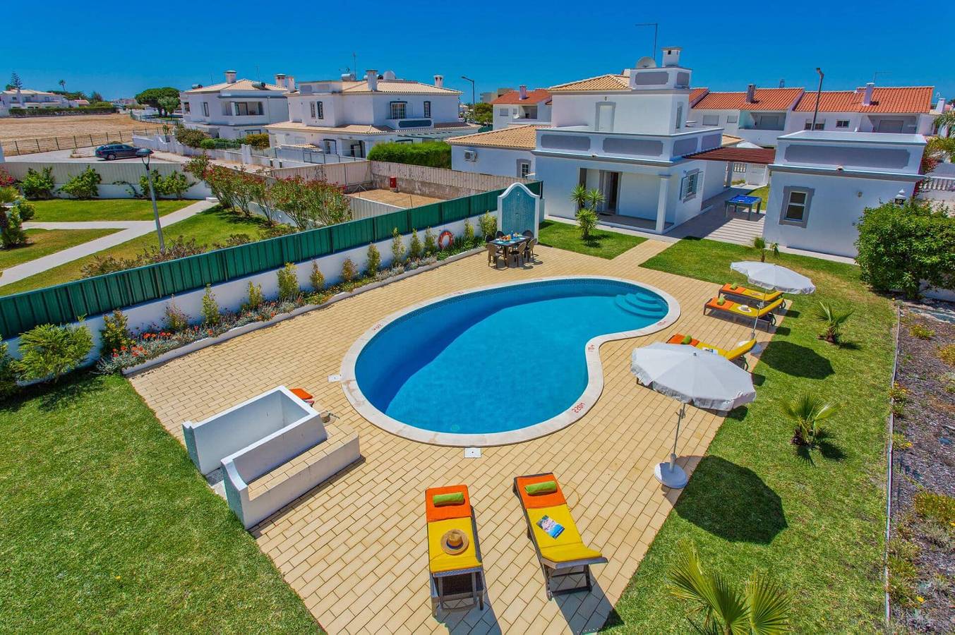Villa Gale Palm by Villa Plus in Guia, Faro Distrikt