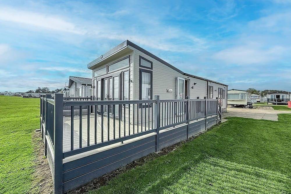 Static Caravan for 6 People in Waveney District, Suffolk