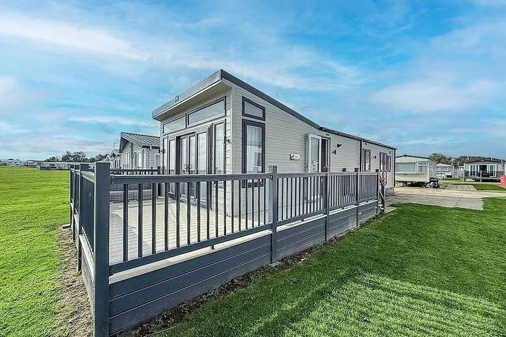 Static caravan for 6 people in Suffolk