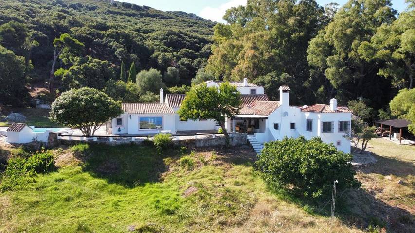 Villa pour 12 personnes, avec Balcon et Terrasse ainsi que Jardin et Piscine à Tarifa