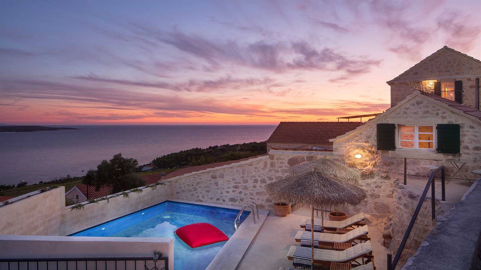 Villa Lapis - Erbhaus aus dem 19. Jahrhundert mit außergewöhnlicher Aussicht für zehn Personen auf der Insel Hvar in Zavala, Hvar