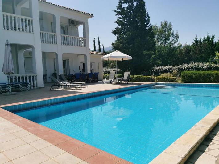 Villa per 6 persone, con giardino e panorama nonché piscina a Sami