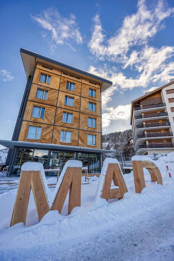 Hôtel pour 3 personnes, avec Terrasse et Jacuzzi ainsi que Sauna et Vue à Nendaz