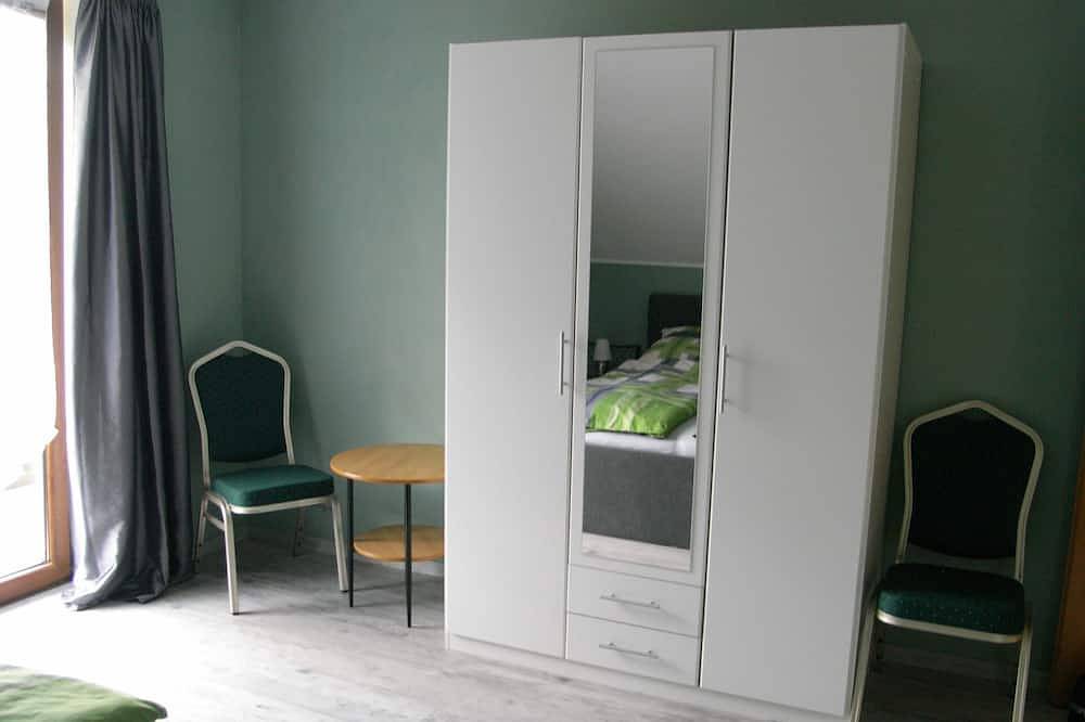 Ganze Wohnung, Ruhe und Entspannung pur in Hirschau, Ostbayern