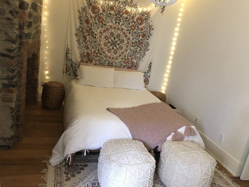 Incredible historic heritage home of 2700 sq ft. Perfect for family gatherings! in Québec (Stadt), Québec