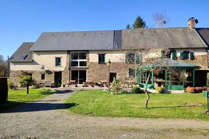 Gîte pour 22 personnes, avec balcon et jardin