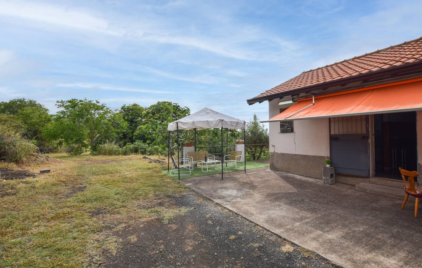 Gemütliche Ferienwohnung mit WiFi, TV, AC, Parkplatz, Küche in Bronte, Ätna