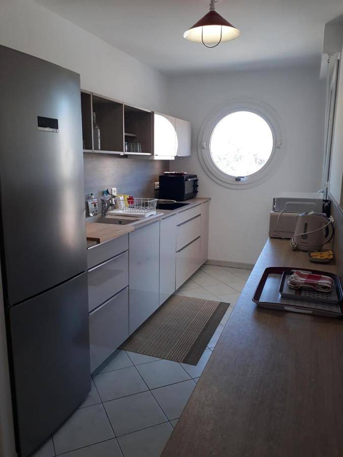 Gîte pour 4 personnes, avec vue et terrasse, animaux acceptés dans Casino De Cavalaire - 3
