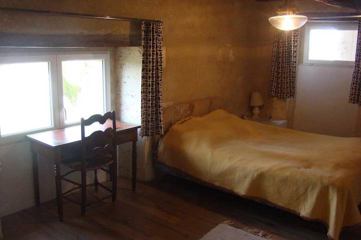 Location de vacances pour 8 personnes, avec piscine ainsi que jardin et terrasse dans Mareuil en Périgord - 4