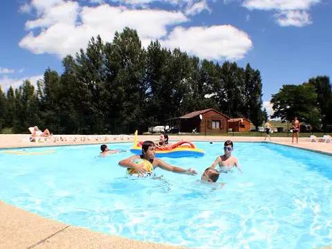 Camping pour 4 personnes dans le Puy-de-Dôme - 4