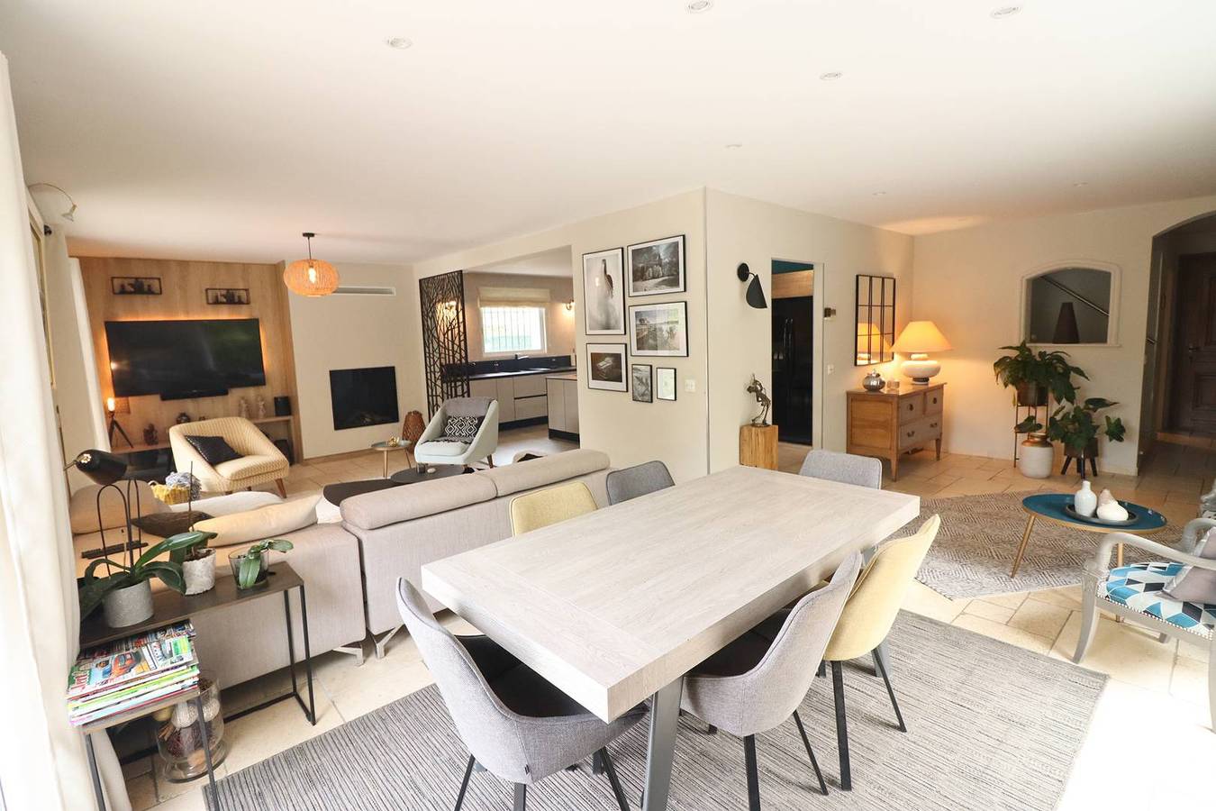 Ganze Ferienwohnung, Beautiful 4 bedroom holiday villa with private pool/Jacuzzi in Saint-Cézaire-sur-Siagne, Cannes und Umgebung