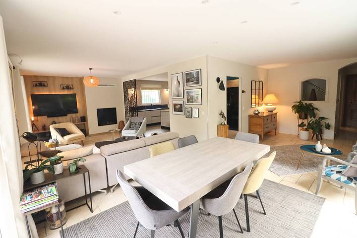 Ganze Ferienwohnung, Ferienwohnung für 8 Personen mit Pool in Saint-Cézaire-sur-Siagne, Mittelmeerküste (Frankreich)