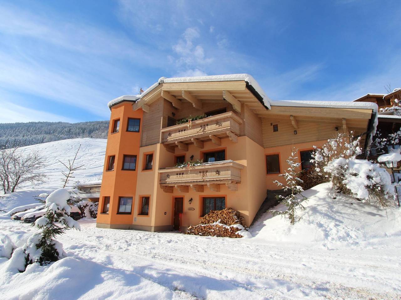 Groepswoning met wellness aan de piste in Saalbach, Saalbach-Hinterglemm