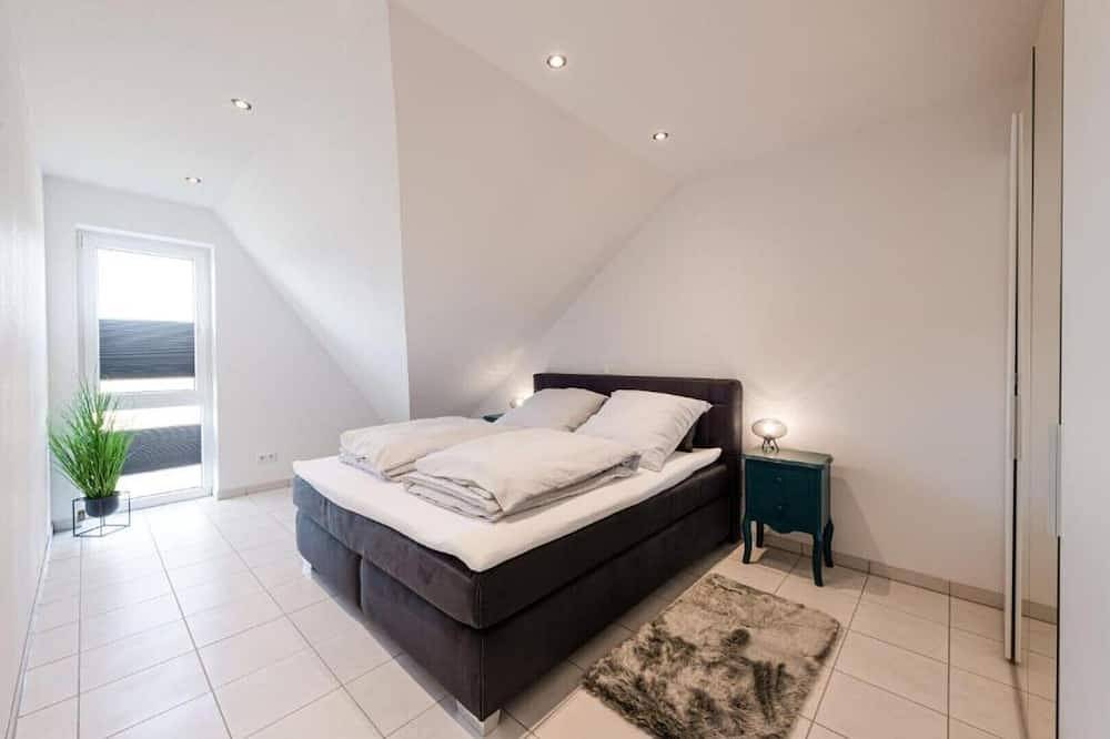 Holiday home \"Spiekeroog\" with 101 sqm - in the holiday park Harkebrügge in Barßel, Niedersachsen
