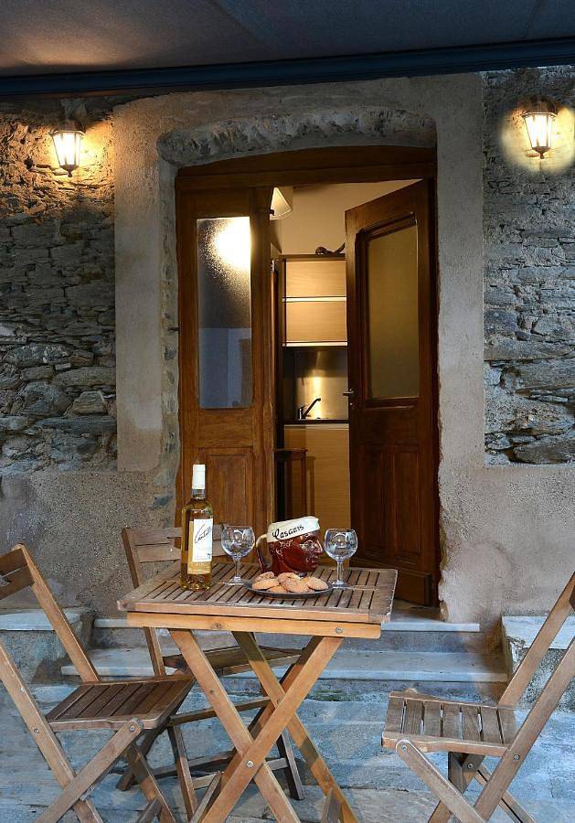 Gîte pour 8 personnes, avec jardin ainsi que piscine et vue à Lucciana - 4