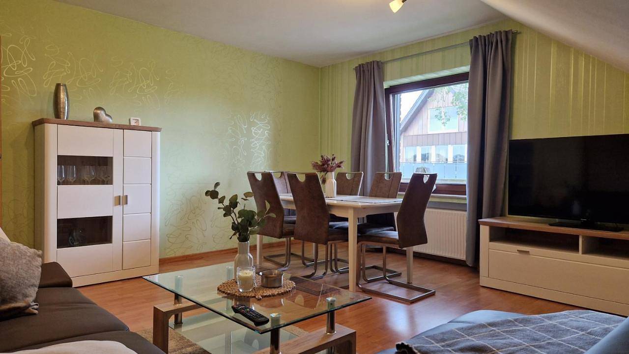 Ganze Wohnung, Apartment with Garden View in Isselburg, Niederrhein