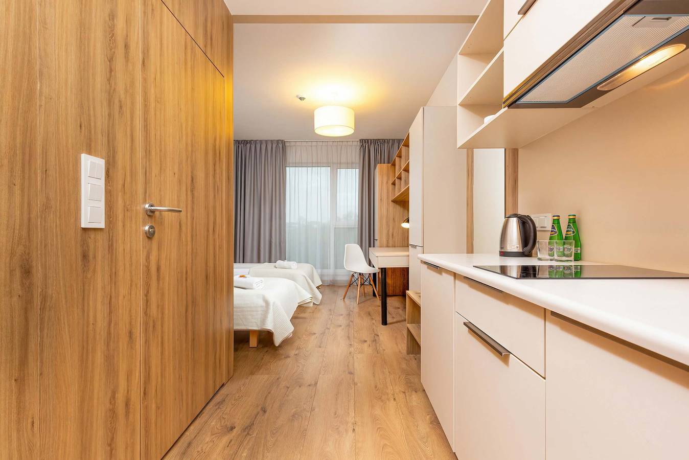 Całe studio, Wolska 165 | Wola Elegant Apartment | Parking in Warszawa, Mazowsze