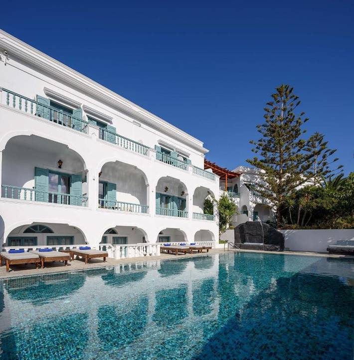 Hôtel pour 3 personnes, avec jardin ainsi que vue et piscine