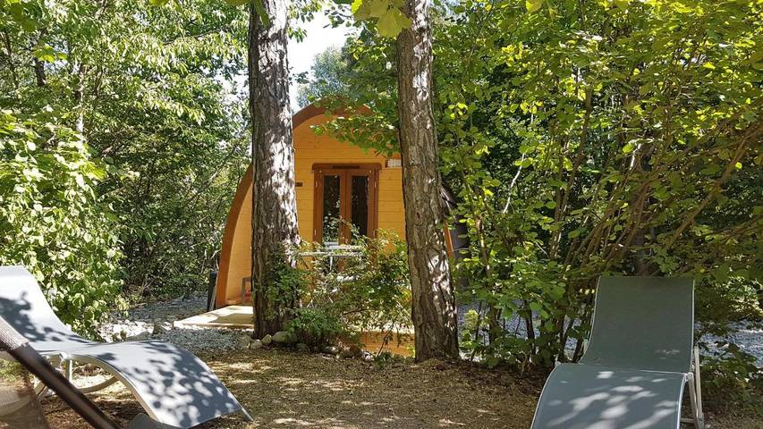 Location de vacances pour 2 personnes, avec vue ainsi que jardin et piscine à Baratier - 3