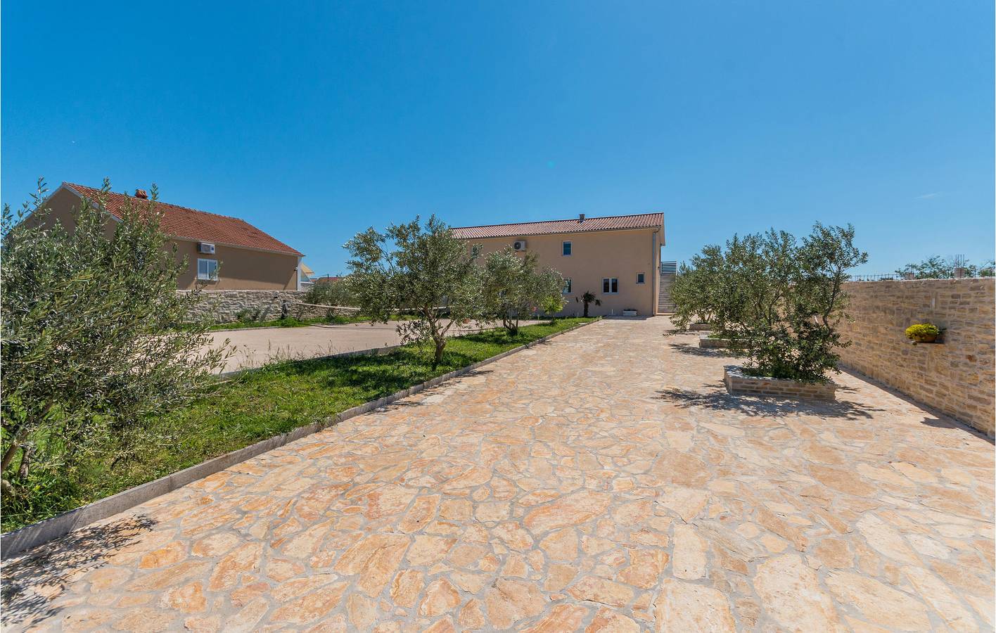 Gezellig appartement in Kakma: wifi, terras, parkeergelegenheid en keuken, op 2 km van het stadscentrum in Polača, Zadar