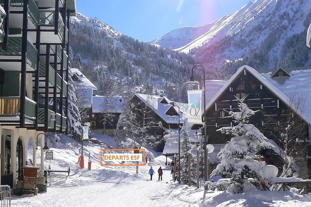 Oz/Alpe d'Huez 200m slopes, up to 25pers, Jacuzzi, rooms with bathroom in Oz, Écrins National Park