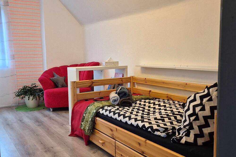 Ganze Wohnung, Ferienhaus (85qm) mit Garten in Heidenreichstein, Waldviertel