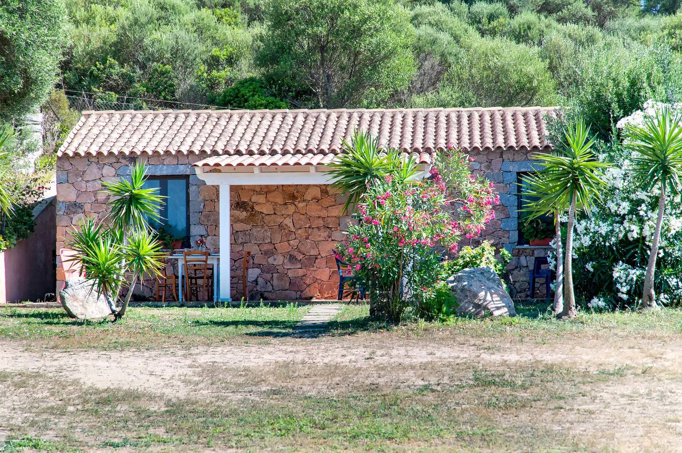 Casa de vacaciones "La casa vista isola 2" con vista al mar, terraza y jardín in Pischinazza, Trinità d'Agultu e Vignola