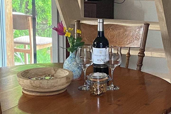 Gîte pour 2 personnes, avec jardin et terrasse, animaux acceptés à Valojoulx