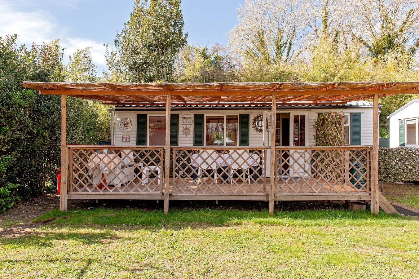Ferienhaus 'Oase am Fluss' mit Garten, privater Terrasse und Wlan in Pisa, Italienische Riviera