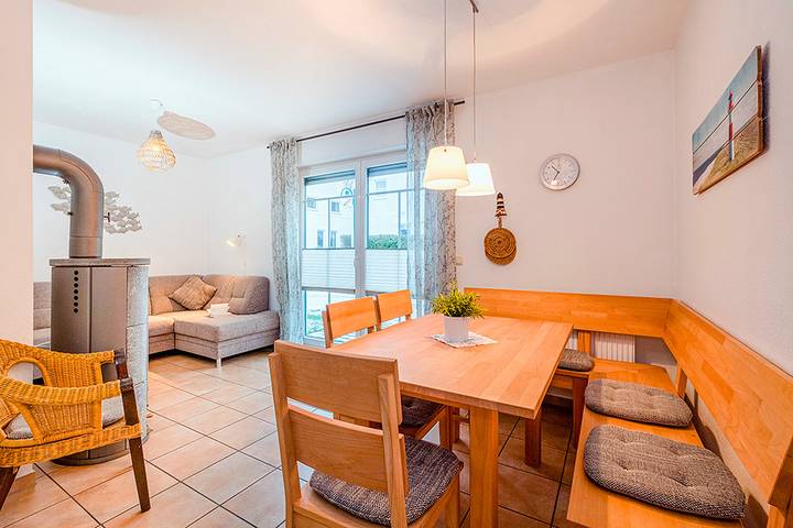 Ferienhaus für 6 Personen, mit Terrasse und Garten sowie Sauna in Neubukow-Salzhaff - 2
