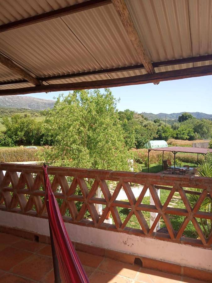 Chalet para 2 personas, con vistas además de piscina y jardín, Familias con niños en Serranía de Ronda - 2
