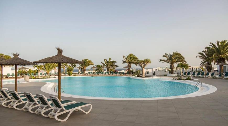 Apartmenthotel für 2 Personen, mit Balkon und Whirlpool sowie Terrasse und Garten in Puerto del Carmen - 4
